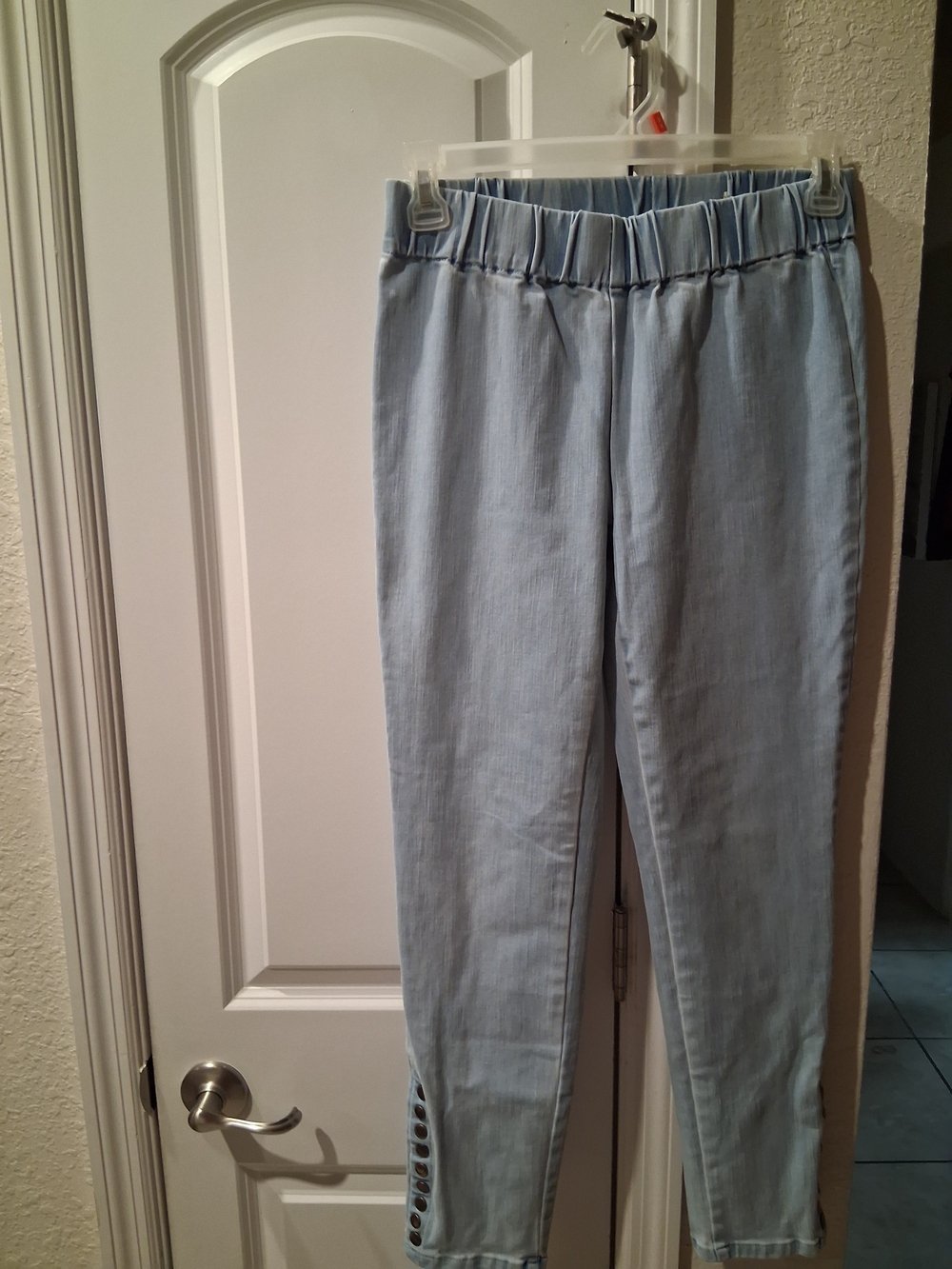 Soft Surroundings Light Blue Elastic Waist Chinos. Size Small.